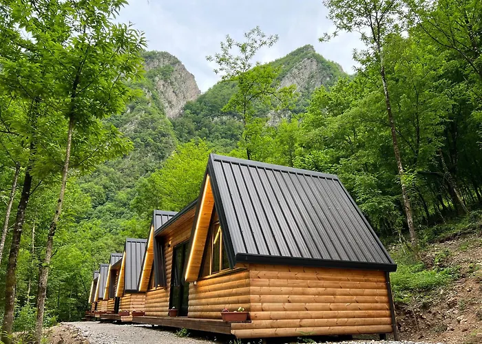 Villa\'S Gio Shala River